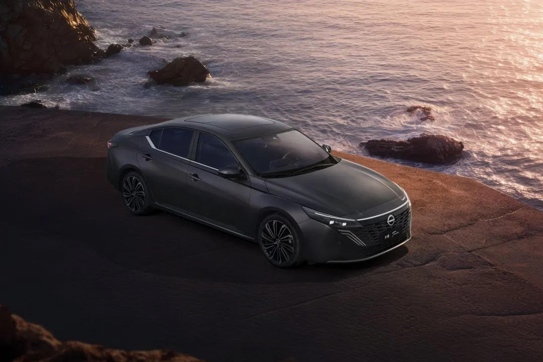 Nissan Teana Jadi Mobil Bensin Pertama yang Usung Kokpit HarmonyOS dari Huawei