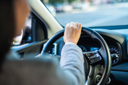 Setir Mobil Bergetar Saat Jalan? Ini Penyebab dan Cara Mengatasinya Biar Nggak Bahaya!