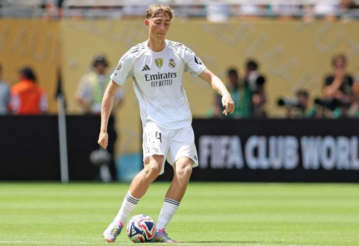 Real Madrid Panik Jelang El Clasico, Dean Huijsen Terancam Absen Lawan Barcelona!
