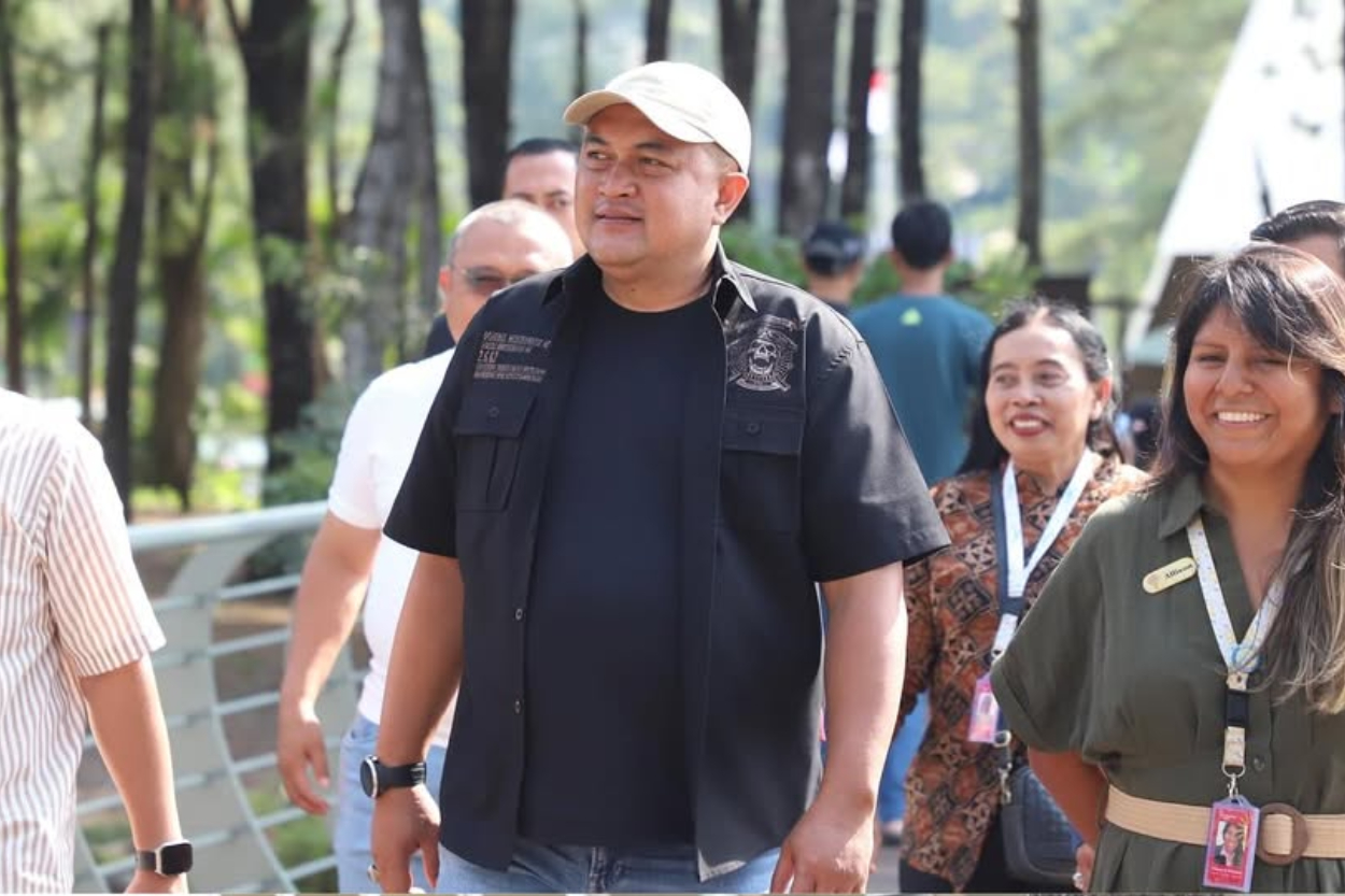 Taman Safari Indonesia Resmikan Enchanting Valley: Ada Teater Musikal Outdoor hingga Angklung Show!