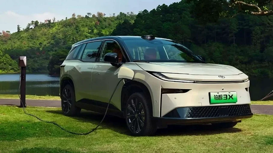 Toyota Rilis SUV Listrik bZ3X Setir Kanan di Hong Kong, Harga Mulai Rp490 Juta!
