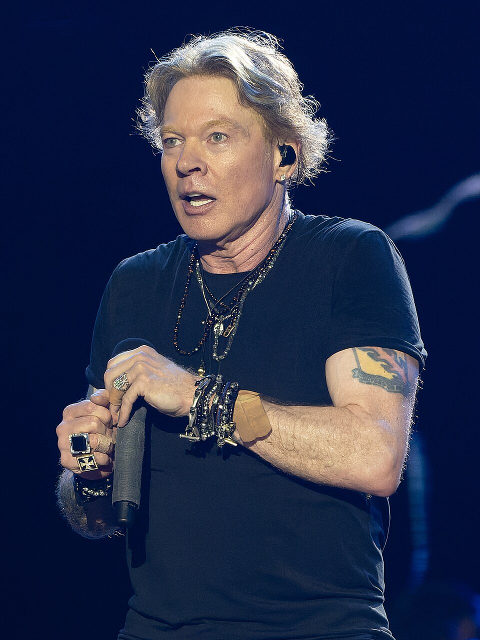 Waduh! Axl Rose Ngamuk Lagi di Atas Panggung, Ada Apa dengan Guns N' Roses?