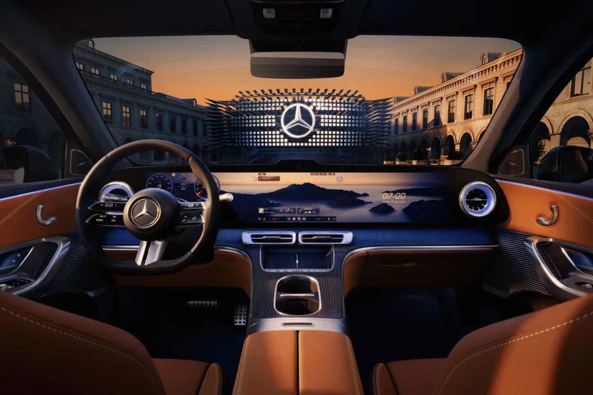 Mercedes-Benz Ungkap Interior GLC EV dengan Layar Terbesar dan Teknologi MBUX Hyperscreen Terbaru