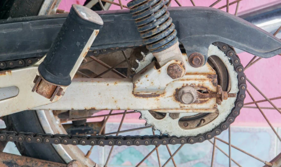 Cara Ampuh Hilangkan Karat di Motor Biar Tetap Kinclong, Modalnya Cuma Barang Rumah!