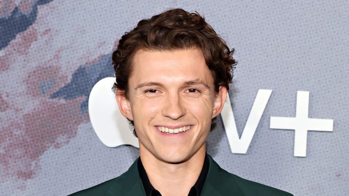 Terkait Kontrak dengan Marvel, Tom Holland Gagal Perankan James Bond