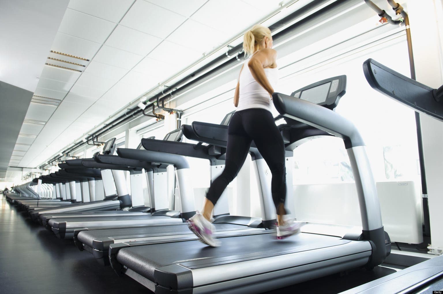 Lari di Treadmill vs Luar Ruangan, Mana yang Lebih Efektif?