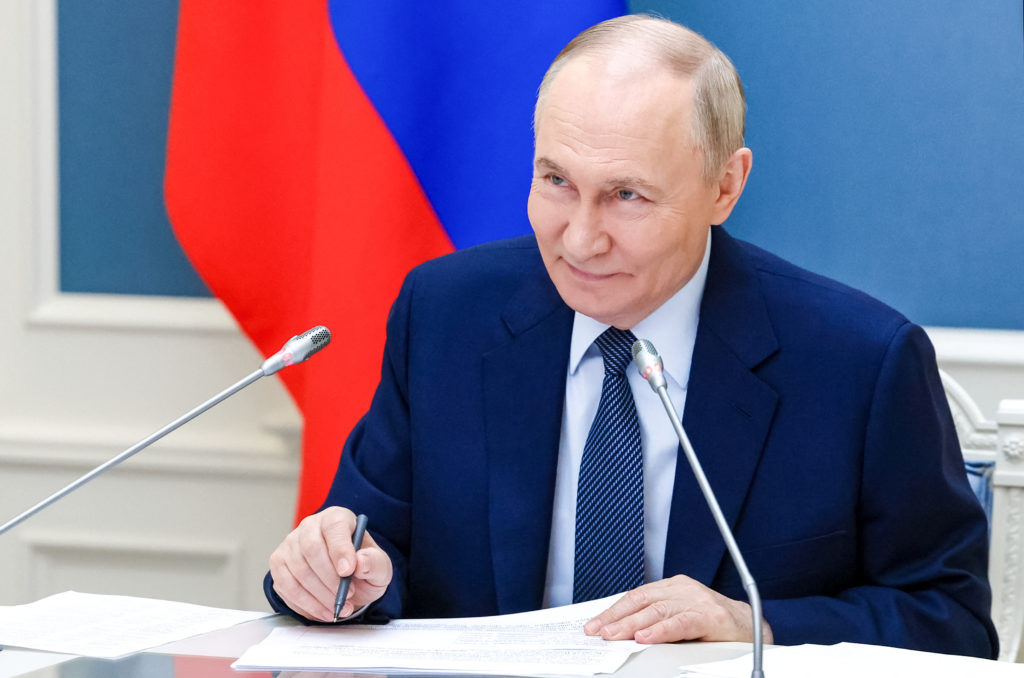 Putin Tegaskan Tak Akan Tunduk pada AS, Akui Sanksi Bisa Timbulkan Kerugian bagi Rusia