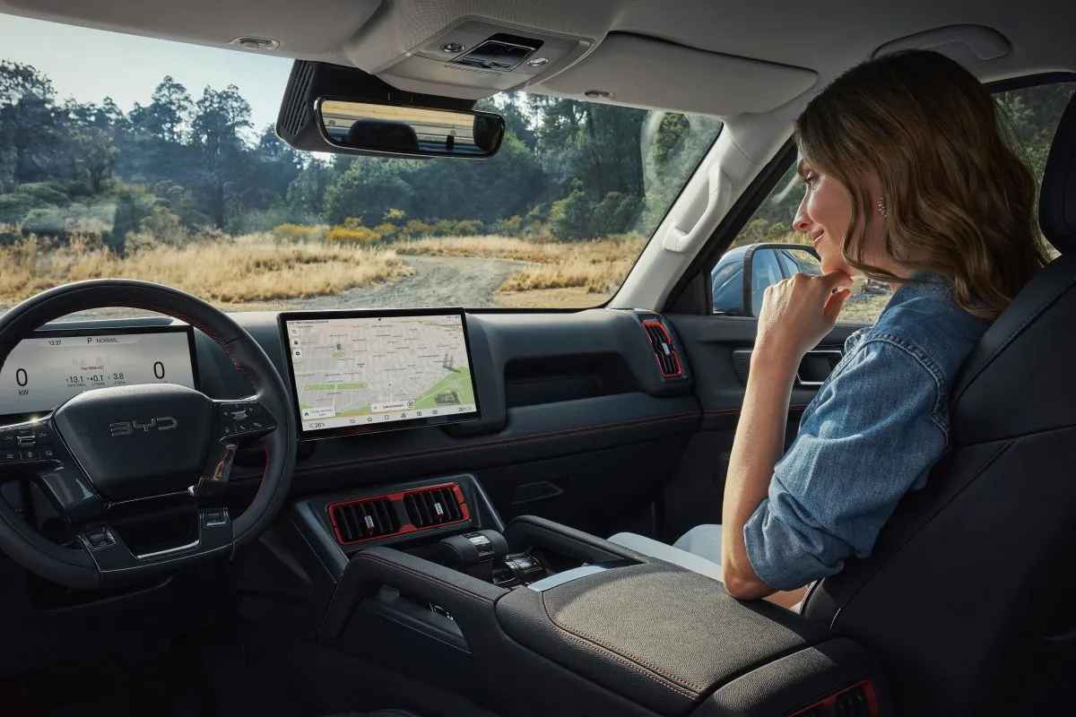 BYD dan Honor Jalin Kerja Sama Ciptakan Ekosistem Pintar antara Smartphone dan Mobil Listrik