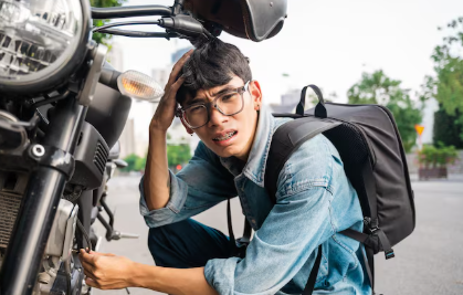 Motor Susah Nyala? Ini 6 Tanda Aki Kamu Udah Lemah!