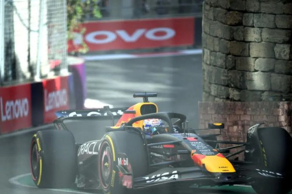 Max Verstappen Anggap Manuvernya ke Lewis Hamilton di GP Meksiko Sah dan Sesuai Aturan