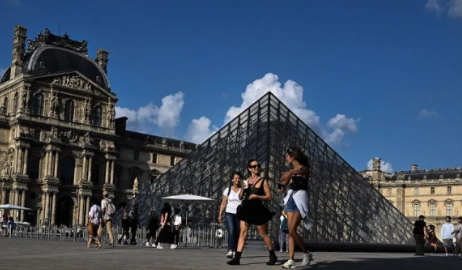Pelaku Pencurian Permata di Museum Louvre Paris Akhirnya Ditangkap, Sempat Coba Kabur ke Luar Negeri!