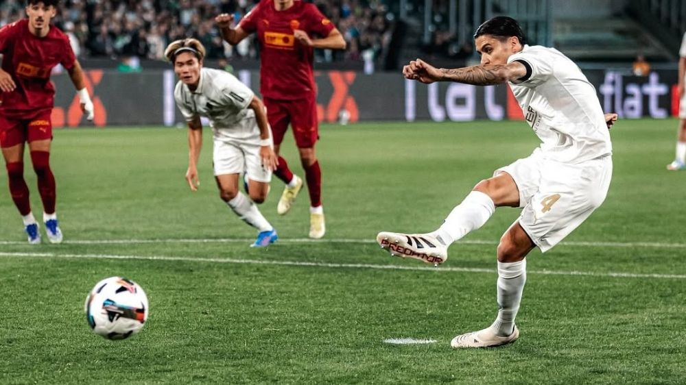 Fans Murka, Media Jerman Sebut Kevin Diks Harusnya Jadi Penendang Penalti Borussia Monchengladbach