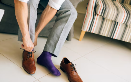 Jarang Disadari! Ini 4 Kesalahan Saat Pakai Kaos Kaki yang Bisa Bikin Infeksi Kaki