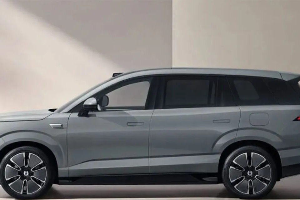 Denza N8L, SUV Mewah BYD yang Dirancang Spesial untuk Keluarga