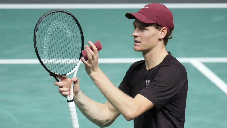 Jannik Sinner Bidik Kembali Posisi Satu Dunia di Paris Masters 2025