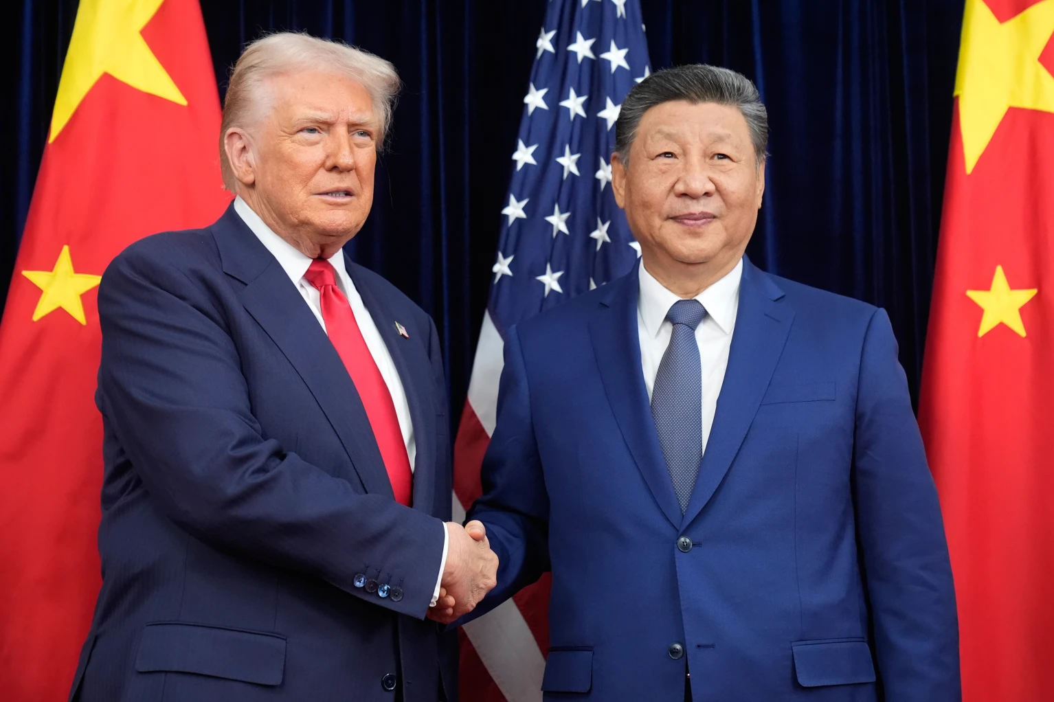 Setelah Bertemu Xi Jinping, Trump Bakal Pangkas Tarif Impor China 10 Persen