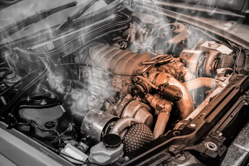 Jangan Dipaksa! Ini Langkah yang Harus Dihindari Saat Mesin Mobil Mogok Karena Overheat