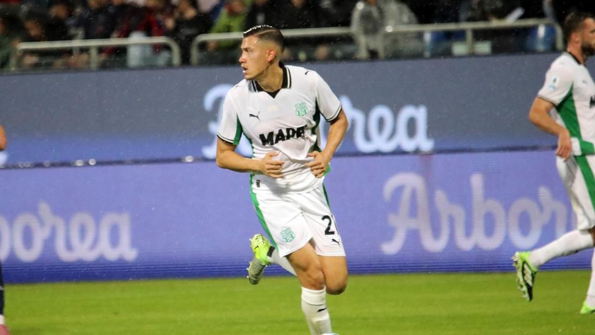 Jay Idzes Tampil Solid Saat Sassuolo Taklukkan Cagliari 2-1 di Serie A