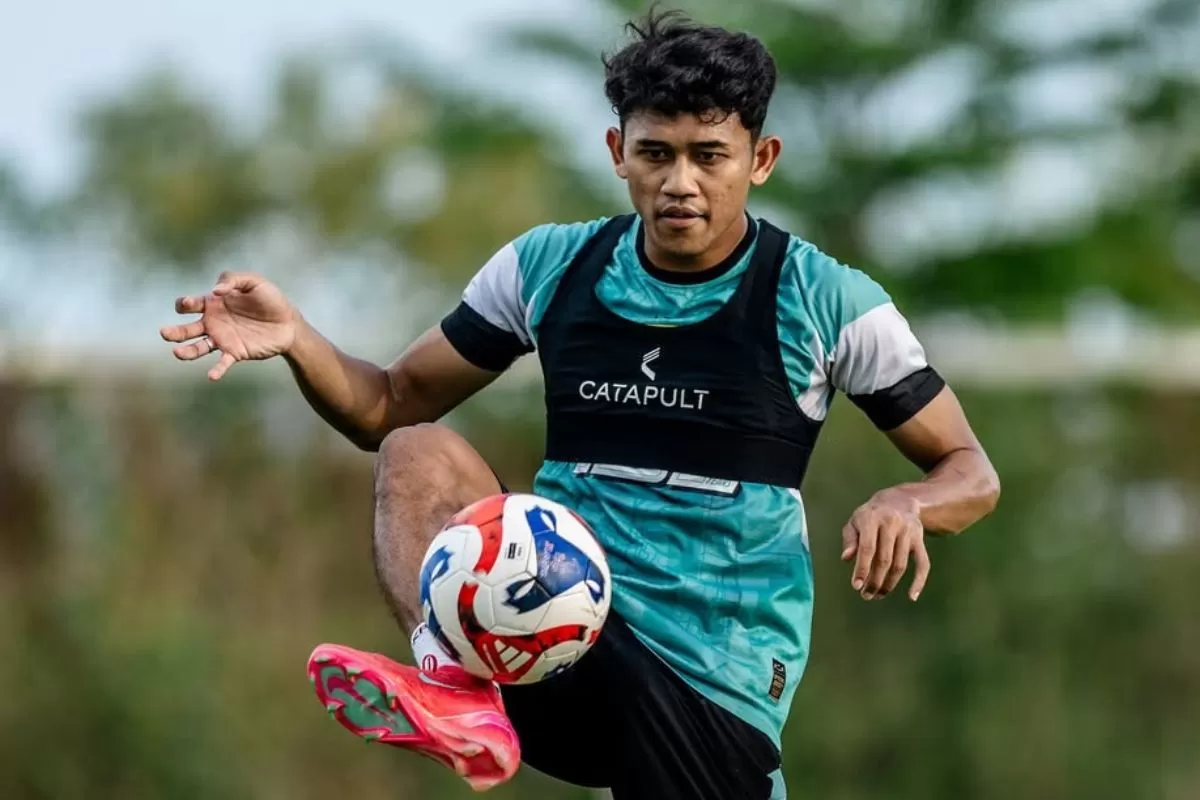 Persebaya Terjepit Krisis Bek, Persis Solo Siap Curi Poin di Surabaya