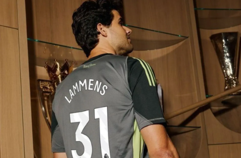 Senne Lammens Tegas! Tak Mau Dibandingkan dengan Peter Schmeichel Meski Bikin Fans MU Terkesima