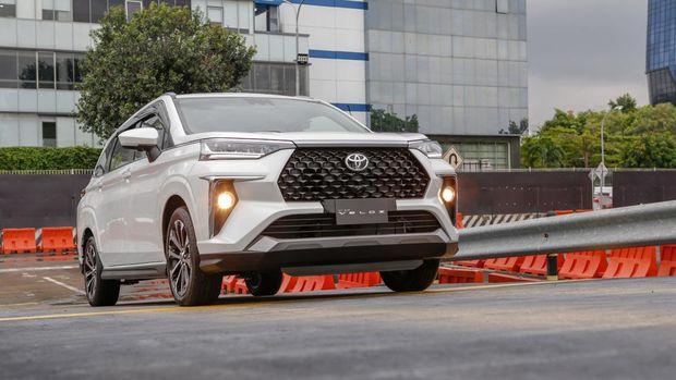 Toyota Veloz Hybrid Siap Meluncur di Indonesia, Siapin Tabungan Kamu!