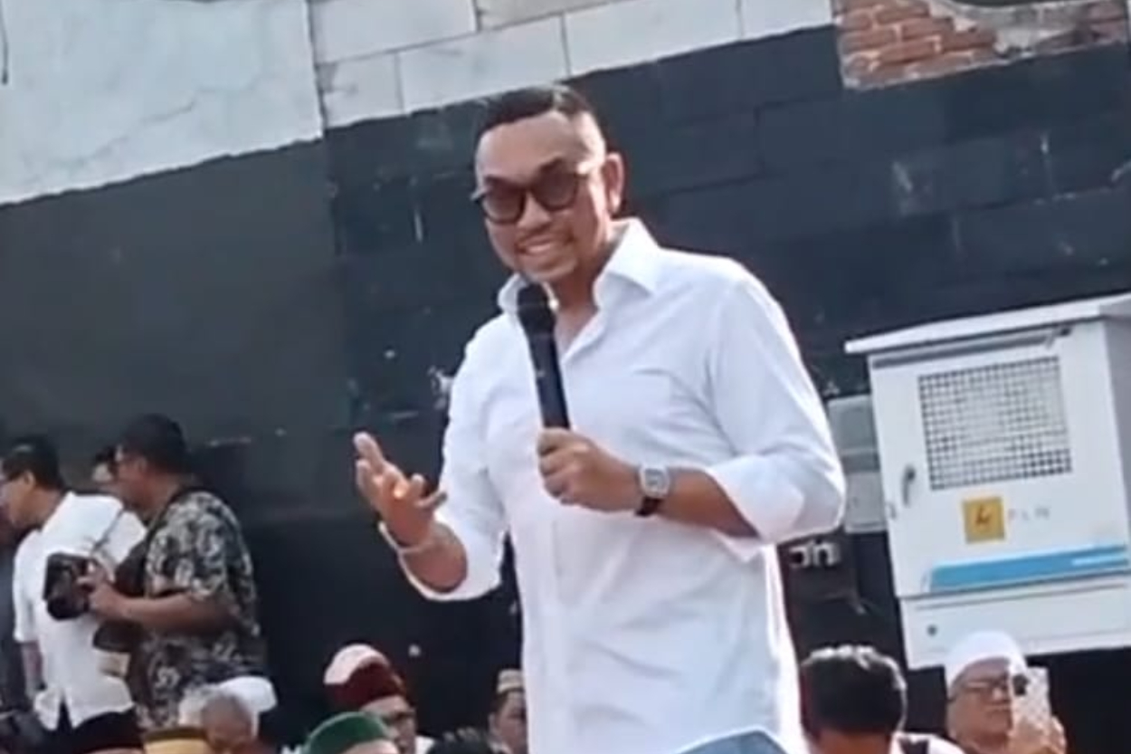 Ahmad Sahroni Cerita Detik-detik Penjarahan Rumah, Ternyata Sempat Sembunyi di Plafon!