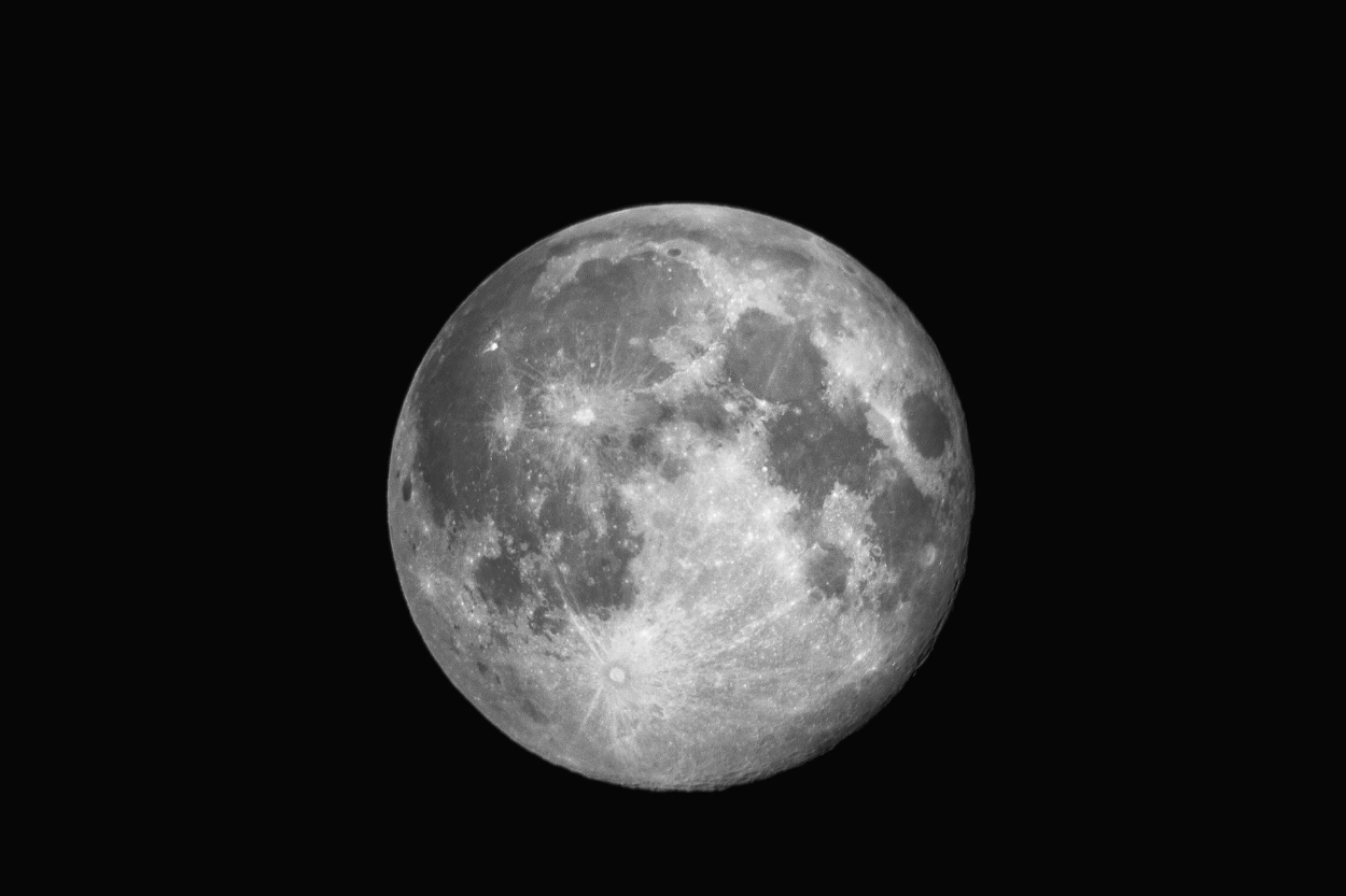 Jadwal Fenomena Langit November 2025, Ada Supermoon, Hujan Meteor Leonids, dan Micromoon!