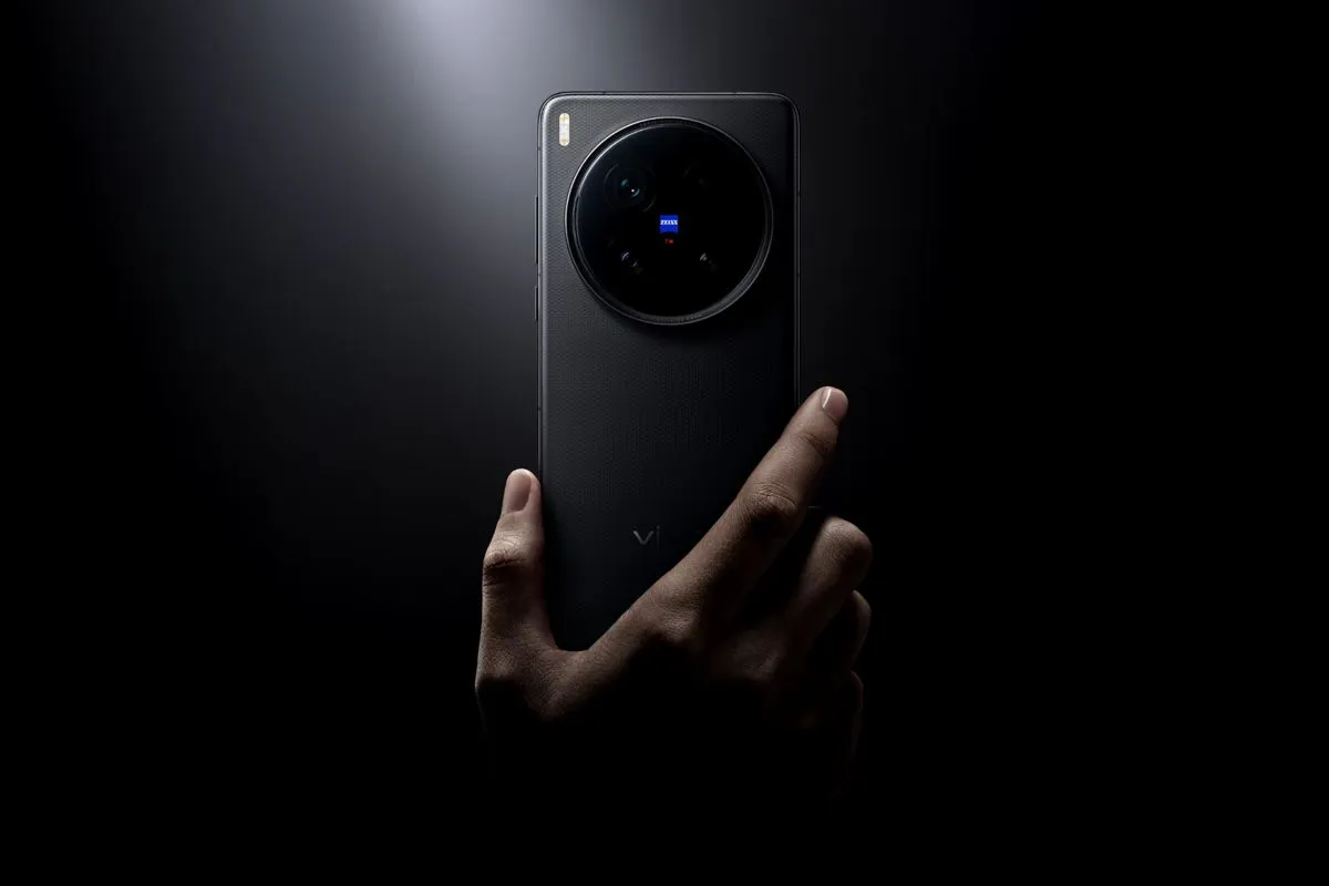 Vivo Siapkan X300 Ultra, Ponsel Pertama dengan Kamera Ganda 200 MP