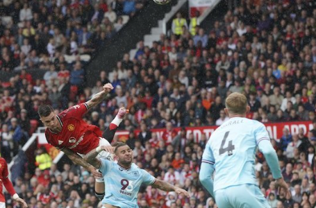 Cedera Benjamin Sesko Jadi Sorotan Manchester United, Prediksi Comeback Desember Bikin Fans Waswas
