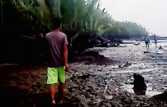 Kakek Hilang di Sungai Rangkang Diduga Diserang Buaya, Warga Panik Cari Keberadaan Korban