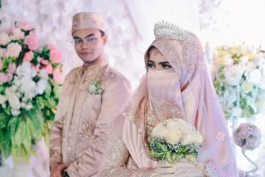 Profil Wardatina Mawa Ungkap Dugaan Perselingkuhan Inara Rusli, Kronologinya Bikin Kaget!