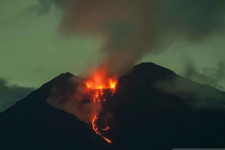 Indonesia Punya 127 Gunung Api Aktif, Ini Cara Tetap Aman Kalau Erupsi Datang Mendadak
