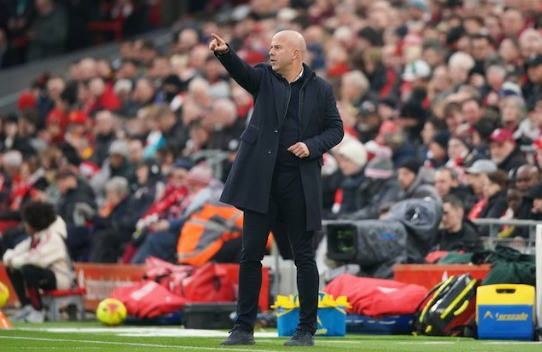Liverpool Krisis, Arne Slot Curhat Enggak Punya Pemain Sampai Susah Ganti Formasi!