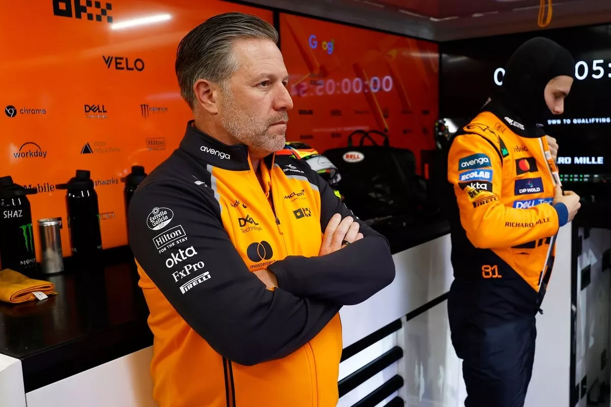 CEO McLaren Salahkan Tim Atas Kegagalan di F1 GP Qatar