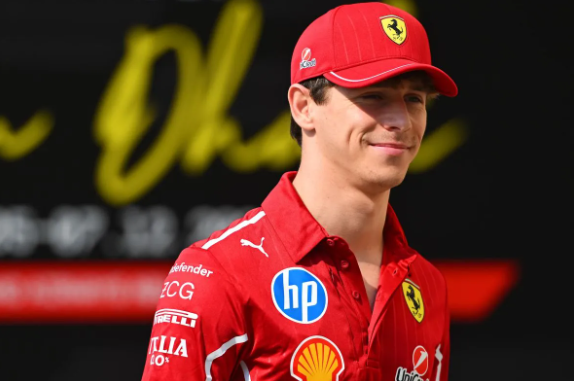 Duo Leclerc Bakal Kendarai Ferrari di FP1 GP Abu Dhabi 2025, Arthur Gantikan Lewis Hamilton dan Berbagi Garasi Bareng Charles!