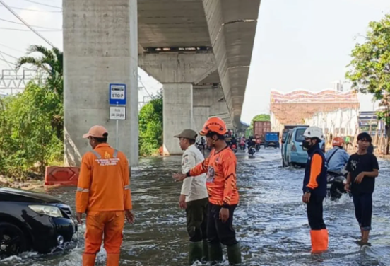 Waspada! Banjir Rob Melanda Jakarta Utara dan Kepulauan Seribu, BMKG Sudah Beri Peringatan Supermoon Hingga 10 Desember!