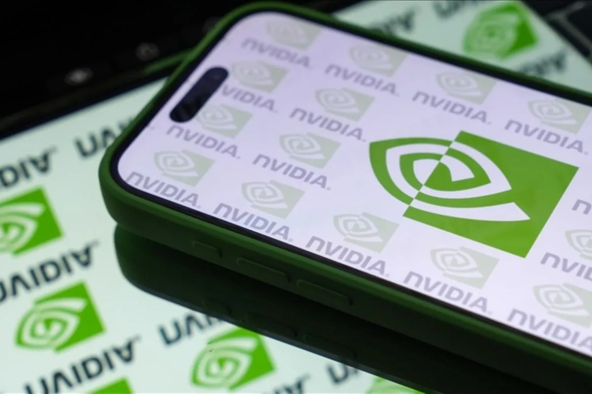 Drama Baru Perang Chip! AS Izinkan Nvidia Ekspor H200 ke China, Tapi Ambil  Keuntungan yang Buat Trump Panas!