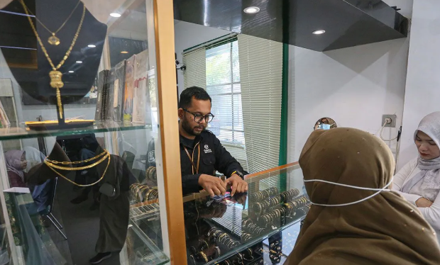 Harga Emas UBS dan Galeri24 Kompak Melejit di Pegadaian Hari Ini, Cek Rincian Harga Terbaru Selasa 9 Desember 2025 Untuk Investasi Jangka Panjang!