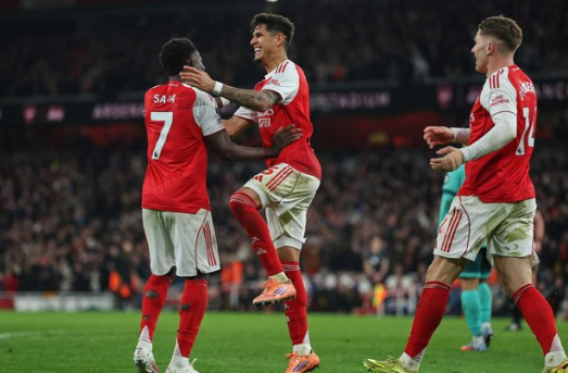 Aneh Tapi Nyata! Arsenal Menang Ganjil Lawan Wolves di Premier League, Tiga Poin Diamankan Tanpa Satu Pun Gol dari Pemain Sendiri!