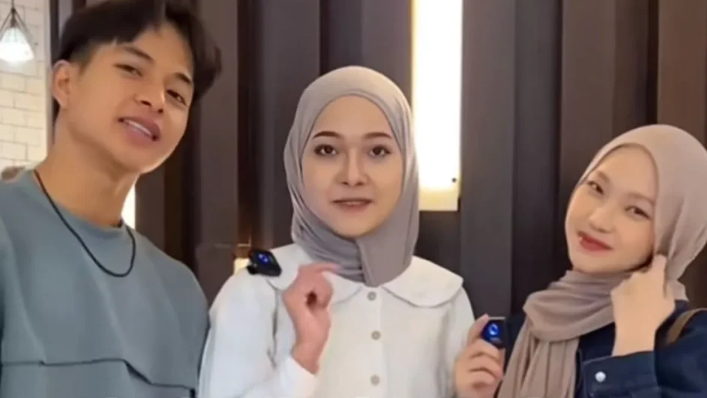 Lagi! Selebgram Jule Terseret Isu Selingkuh dengan Suami Sahabat Sendiri, Aliyah Balqis Nangis Bongkar Bukti di HP, Yusman Kusuma dan Julia Prastini Diduga Hubungan Gelap!