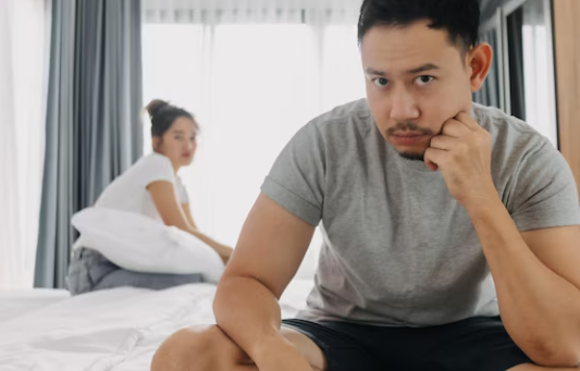 Penyebab Kesuburan Pria Menurun Ternyata Bukan Cuma Masalah Wanita, Hati-Hati Kebiasaan Simpan HP di Saku dan Kurang Tidur Bisa Bikin Kualitas Sperma Drop!
