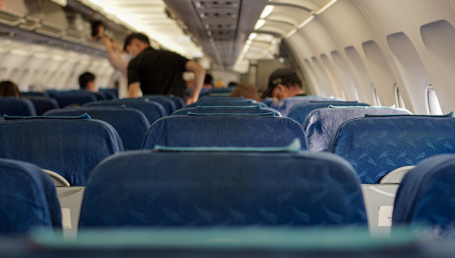 Cara Mengatasi Takut Naik Pesawat Buat Pemula: Tips Ampuh Usir Aviophobia Biar Traveling Makin Seru Tanpa Panik!