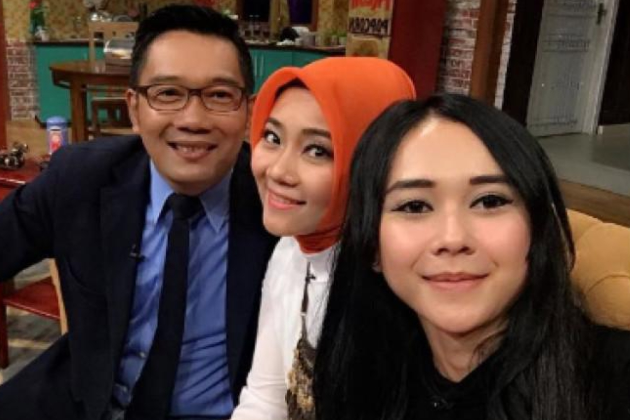Jejak Digital Memang Kejam! Foto Lawas Aura Kasih Bareng Ridwan Kamil dan Atalia Viral Lagi, Netizen: Plot Twist Banget