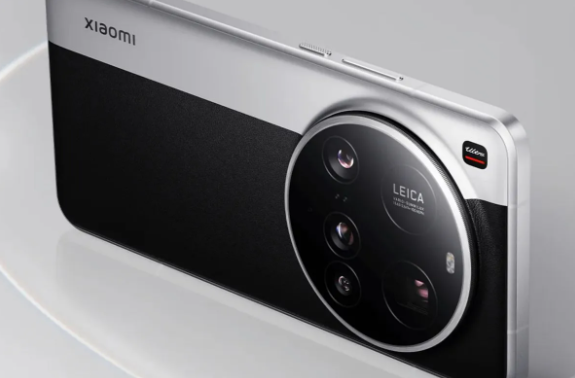 Xiaomi 17 Ultra Resmi Rilis, Spesifikasi Kamera 200MP Dan Baterai Jumbo Bikin Brand Lain Ketar-Ketir!
