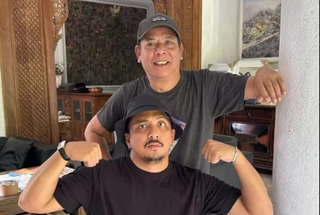 Sal Priadi Dihujat Netizen, Gegara Foto Bareng Terduga Pelaku Pelecehan! Hingga Beri Klarifikasi Tegas