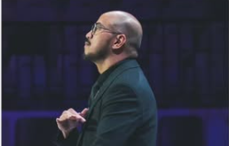 Kasus Pandji Pragiwaksono Dilaporkan Ke Polisi, DPR Sebut Kritik Lewat Stand Up Comedy Itu Hal Wajar!