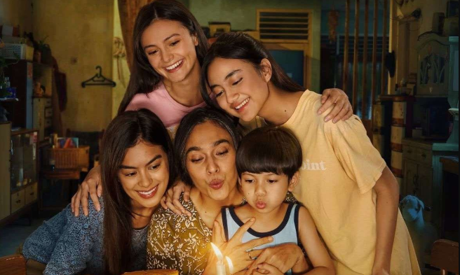 Film Andai Ibu Tidak Menikah Dengan Ayah Tayang Di Netflix, Drama Keluarga Amanda Rawles Yang Bikin Banjir Air Mata!