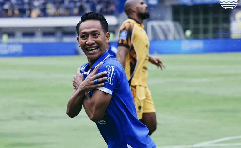Persib Hancurkan Persija Di GBLA, Gol Tunggal Beckham Putra Sukses Bawa Maung Bandung Ke Puncak Klasemen!
