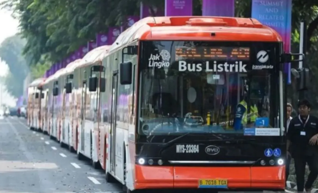 Tarif Transjakarta Bisa Gratis, Begini Hitungan Analis Soal Modal Dari Pajak Parkir Buat Warga Jakarta!