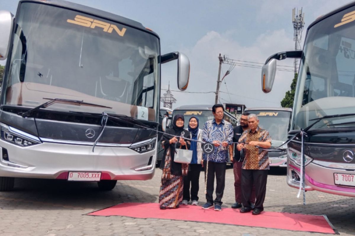 Bus Mercedes-Benz Buatan Indonesia Resmi Tembus Thailand, Dikapalkan dari Cikarang Awal 2026